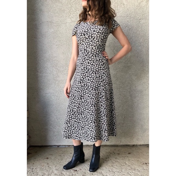 Vintage Dresses & Skirts - 90’s Vintage | Ditsy Daisy print dress